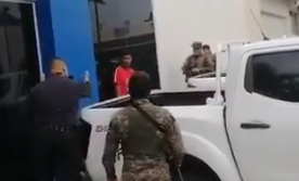 Soldados y policías evitan que hombre armado ingrese a instalaciones de la FGR soldados-y-policias-evitan-que-hombre-armado-ingrese-a-instalaciones-de-la-fgr